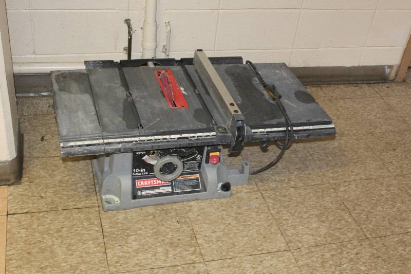 lot 26 image: Craftsman 10in. Table Saw