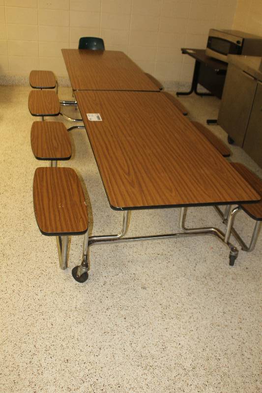 lot 22 image: Folding Rolling Cafeteria Table