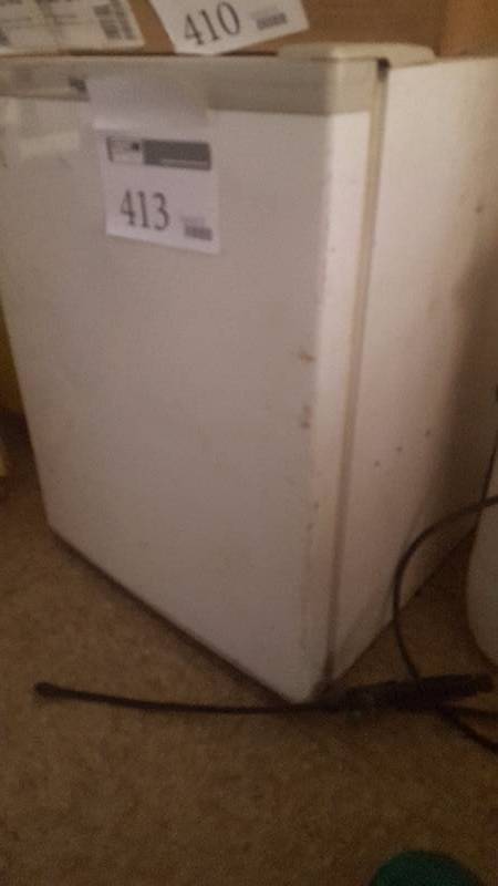 lot 413 image: Haier Dorm Size Refrigerator