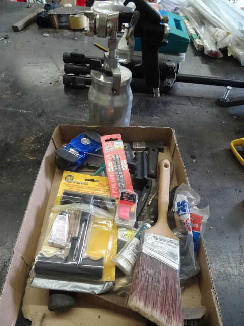 lot 35 image: Paint brushes. Craftsman paint spra...