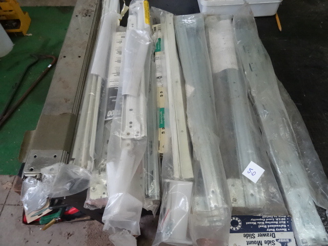 lot 50 image: Misc drawer slides...