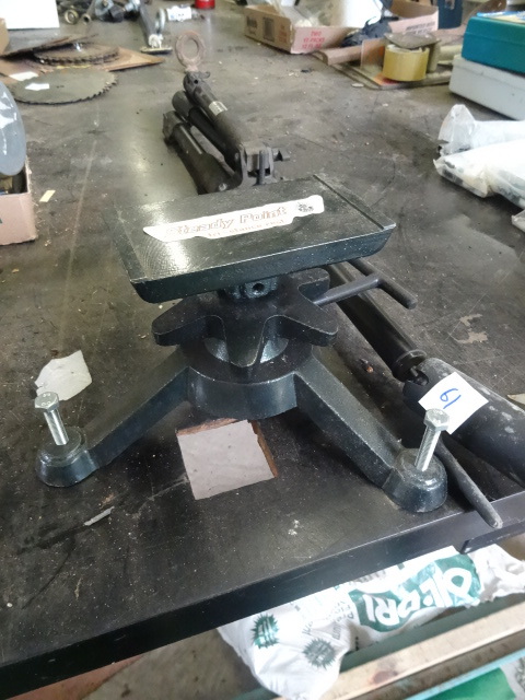 lot 61 image: Steady point TRL stance rest. Cabel...