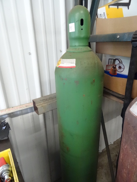 lot 75 image: Large oxygen welding tank...