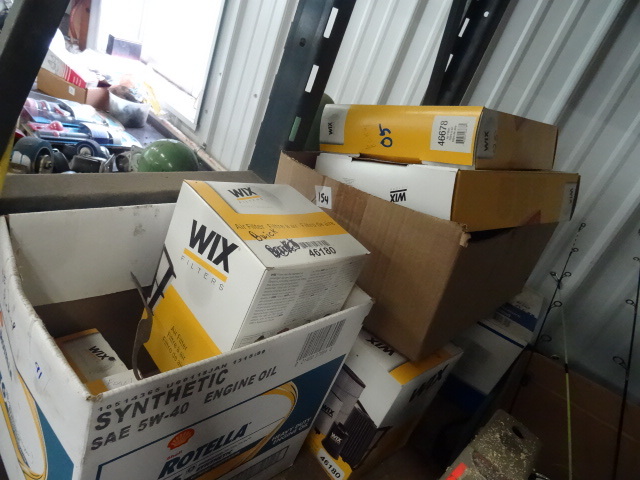lot 91 image: Misc air filters. Oil filters. Fuel...