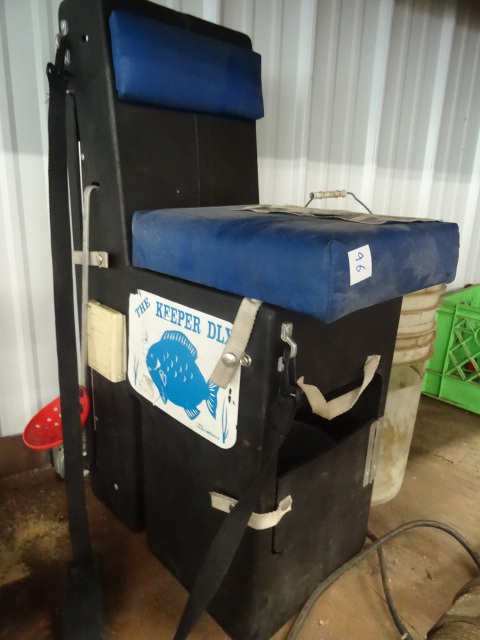 lot 96 image: The keeper DLX portable seat. Inclu...