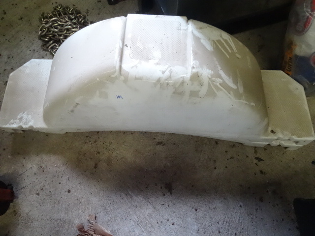 lot 104 image: Pair of plastic trailer fenders. ...
