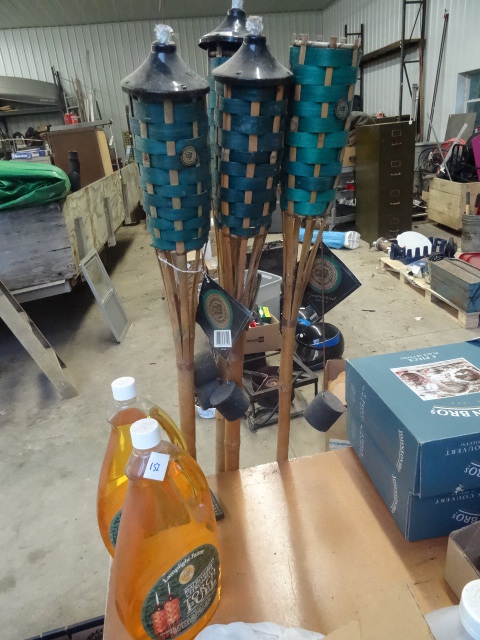 lot 152 image: Tiki torch fuel. Universal torch st...