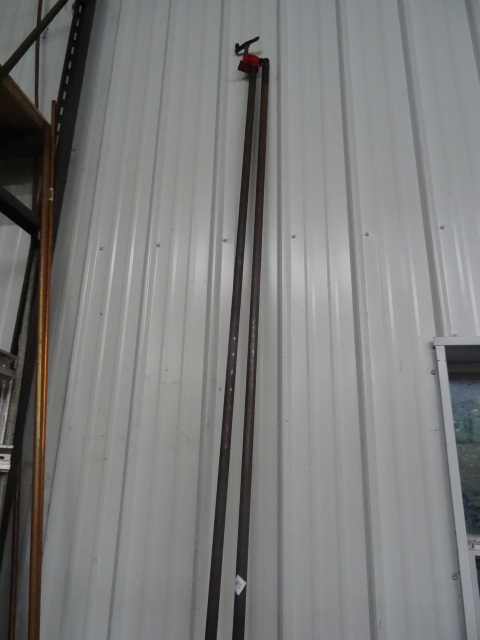lot 165 image: 10 bar clamp. 1 extra pipe...