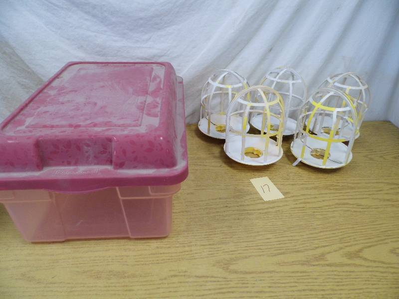 lot 17 image: Lot of 5 Plastic Trouble Light Covers