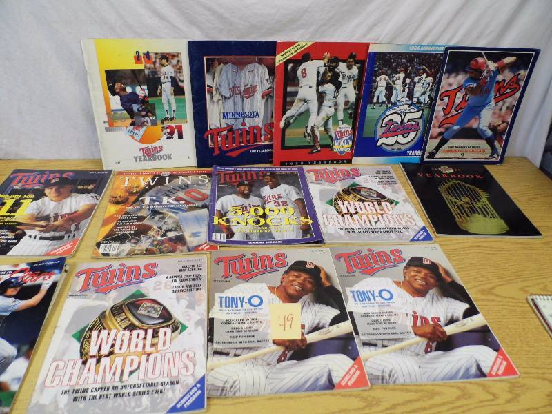 lot 49 image: Assorted Minnesota Twins Yearbooks - Programs
