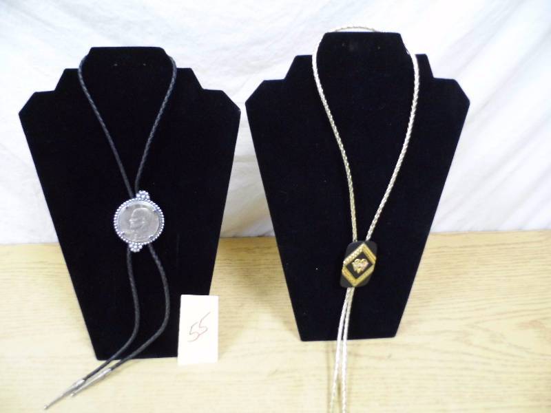 lot 55 image: Eisenhower Bolo - Assorted Bolos