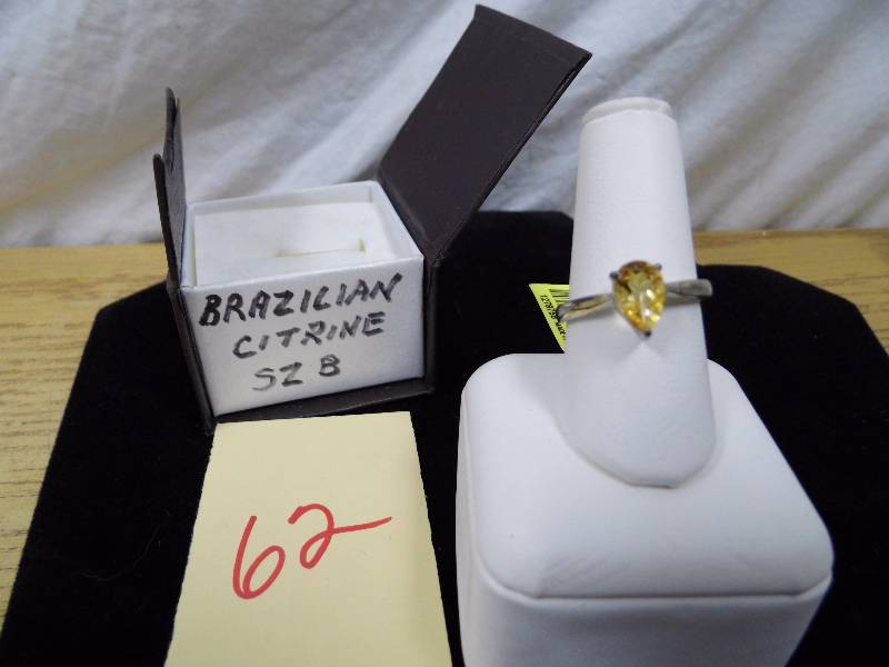 lot 62 image: Brazillian Citrine Ring
