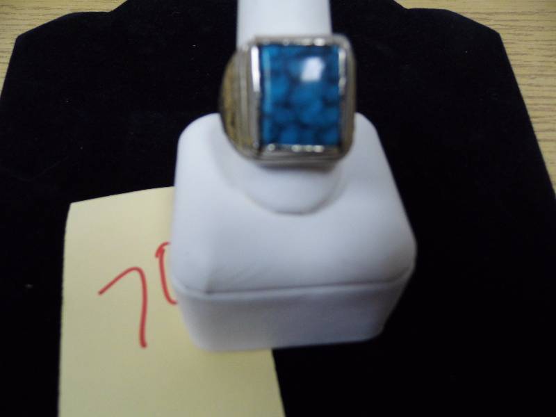 lot 70 image: Ring