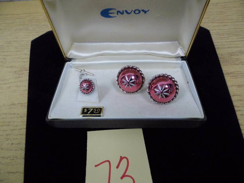 lot 73 image: Tie Tack - Cuff Links