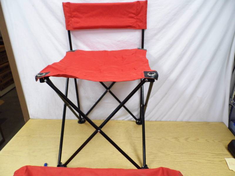 lot 116 image: Lot of 5 Chairs with Bags