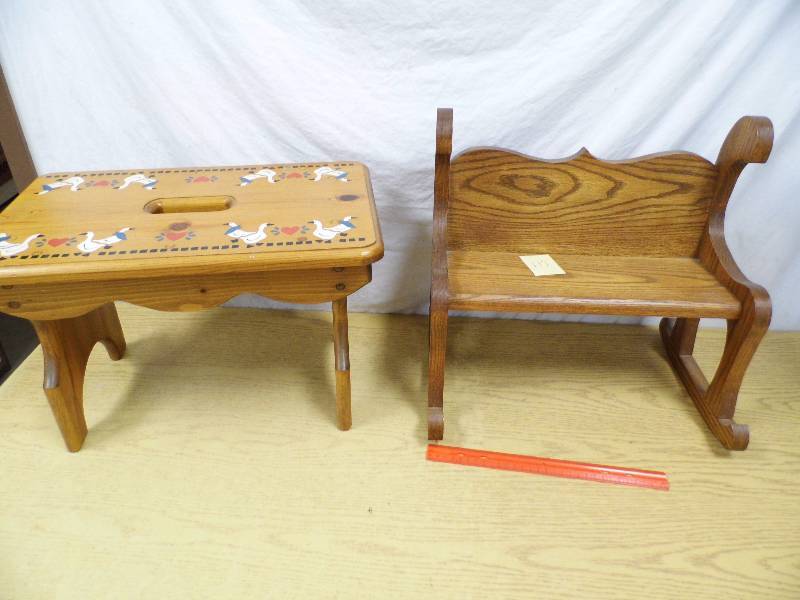 lot 117 image: Table - Rocking Bench