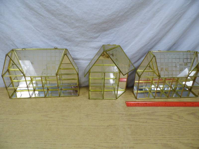 lot 126 image: 3 Miniature metal Display Houses