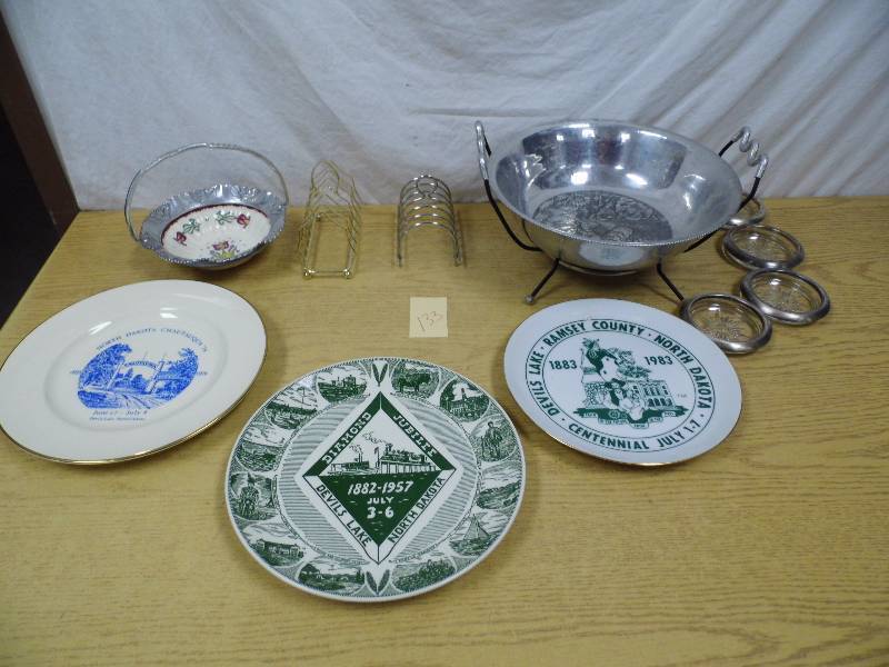 lot 133 image: Devils Lake, ND Plates - Dishes