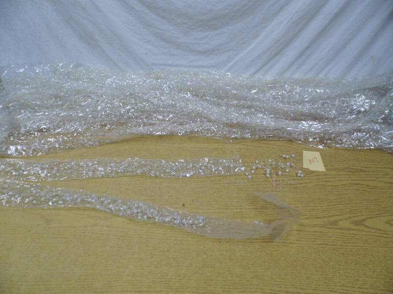 lot 147 image: Lot of 17 Strands of Pearl Wedding Dcor