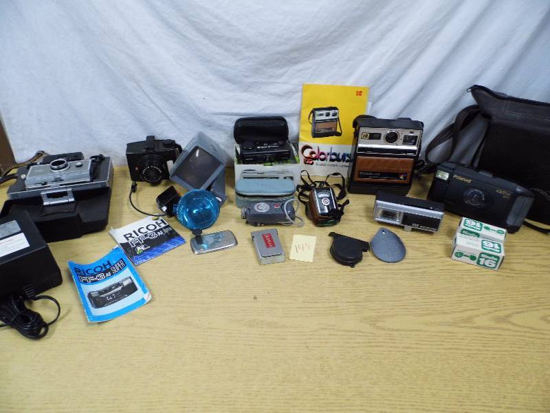 lot 148 image: Cameras - Photo Equipment