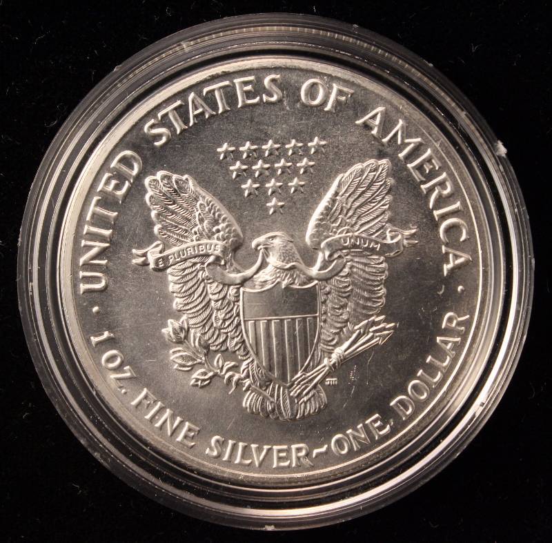 1989 AMERICAN SILVER EAGLE 1 TROY OZ. .999 FINE SILVER IN AIRTITE