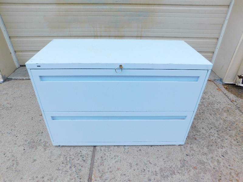 2 Drawer Locking File Cabinet wKey