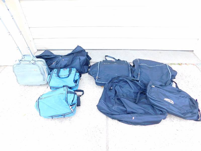 Various Rolling BagsLuggage
