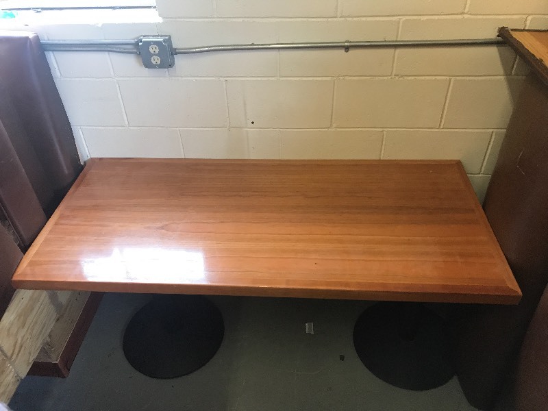 RESTAURANT TABLE