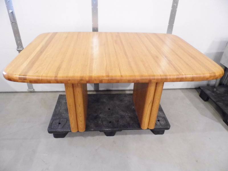Dining Table w Chairs