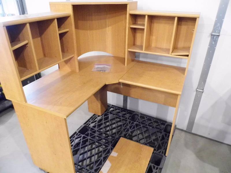Corner Desk