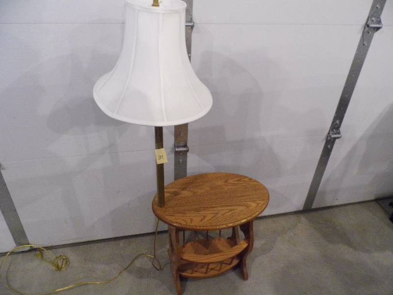End Table wLamp