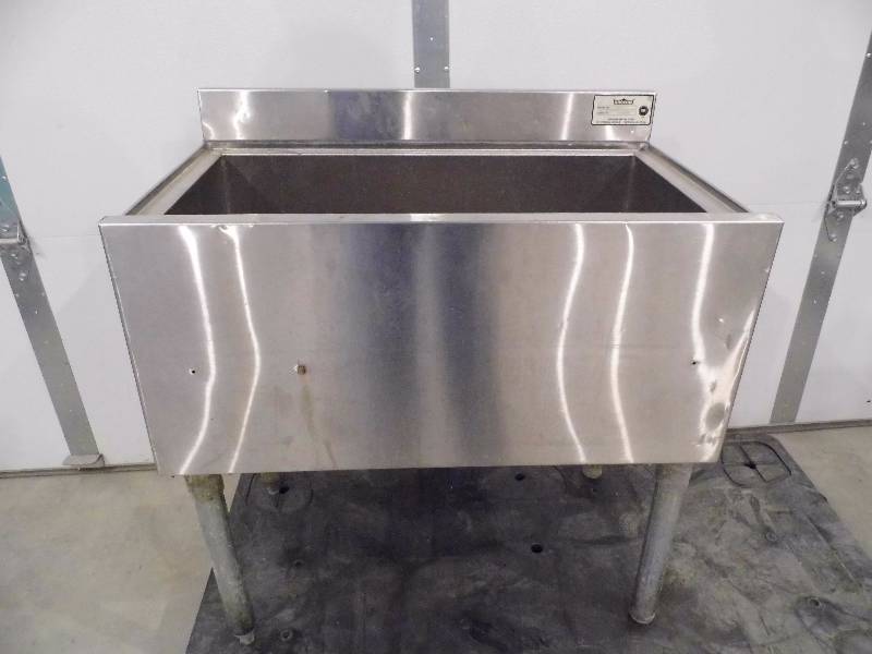 Krown Ice Bin and Stainless Steel Sink