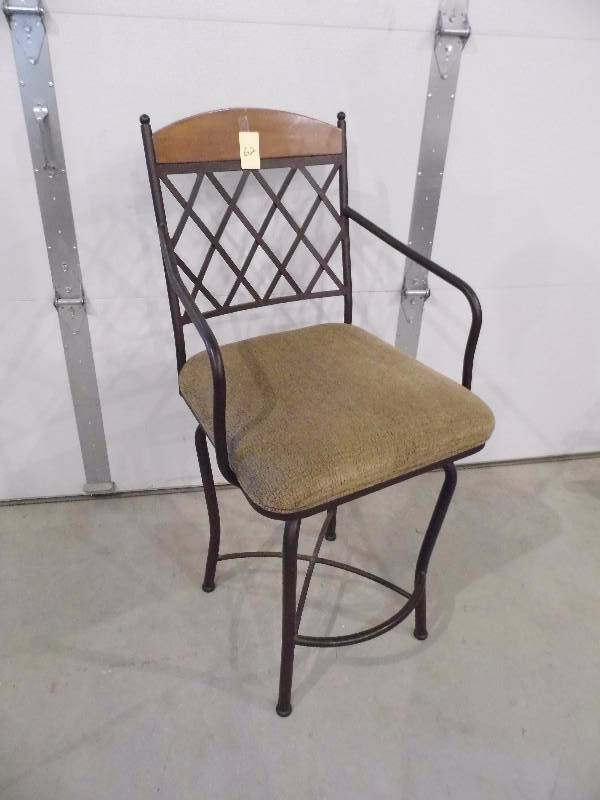 Swivel Bar Stool