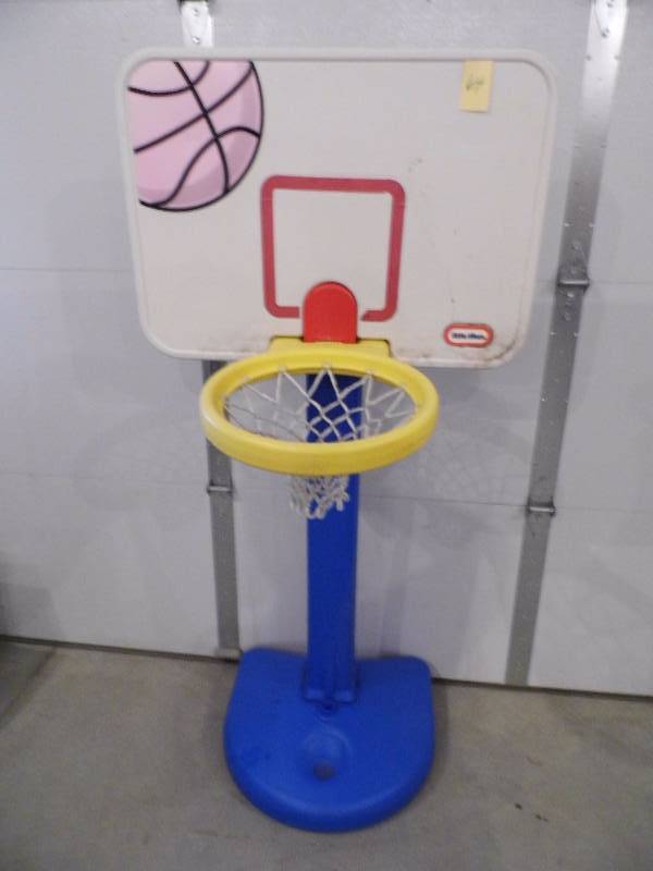 Little Tykes Basketball Hoop