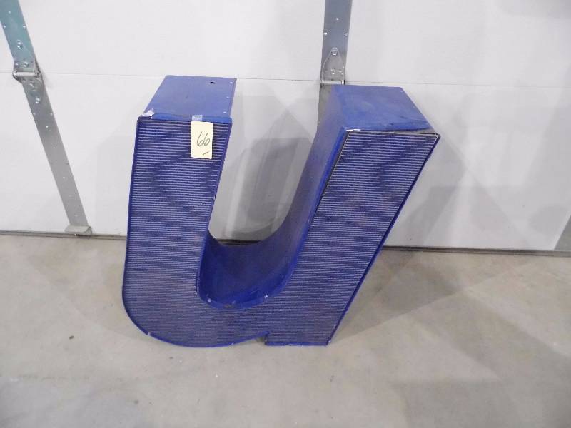 Letter U