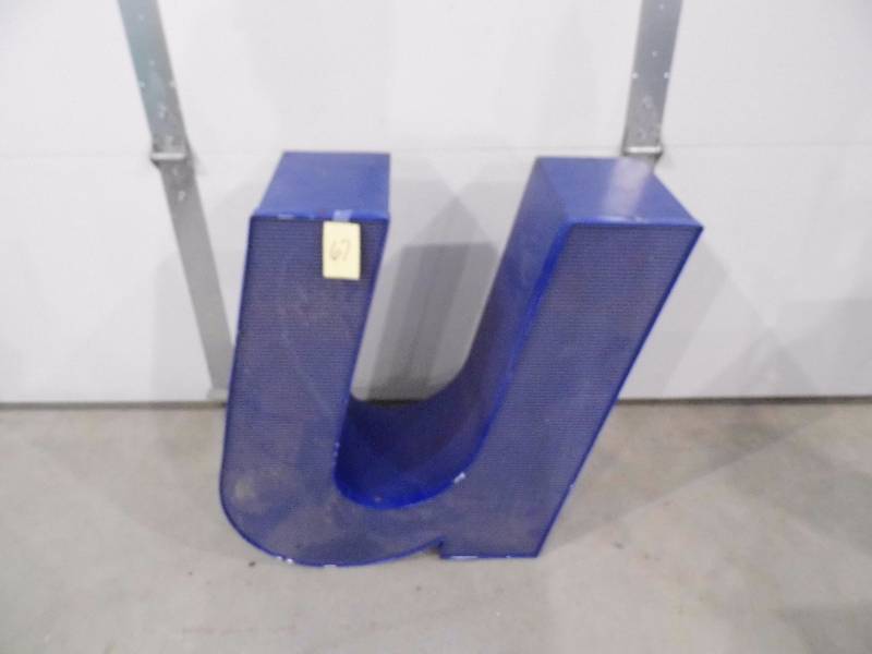 Letter U