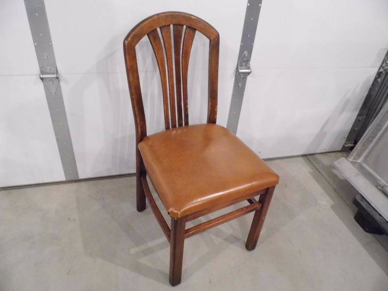 Lot of 4 Chairs