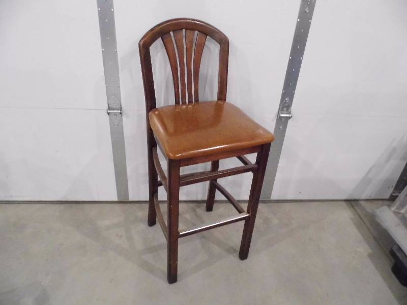 Lot of 2 Bar Stools