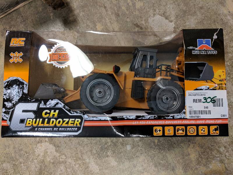 CIS 2.4GHz Radio-Controlled Front Loader with Die Cast Metal Shovel