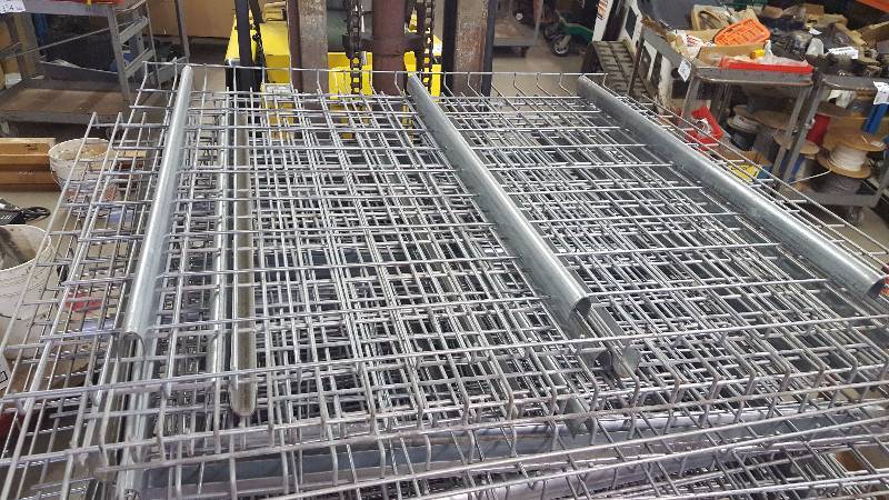 Lot of (18) Pallet Rack Grates
