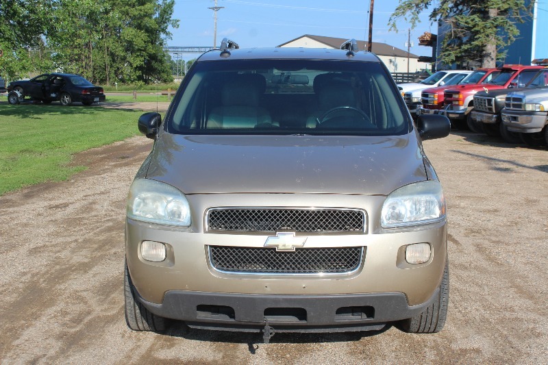2005 Chevrolet Uplander LT - Rear Entertainment Package TV  DVD