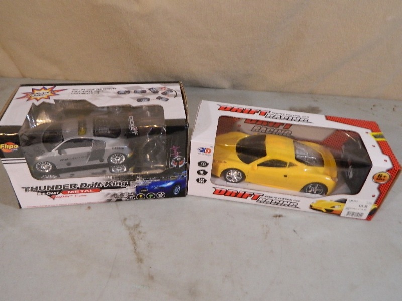 lot 41 image: 2 New RC Cars