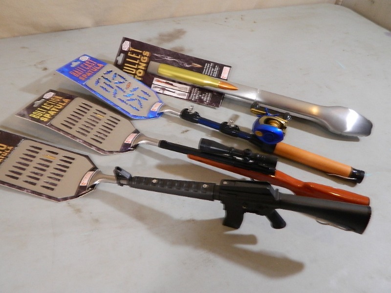 lot 44 image: New Gun and Fishing Themed BBQ Tools