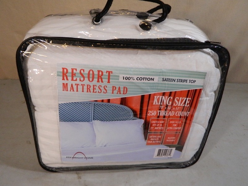 lot 80 image: New Mattress Pad