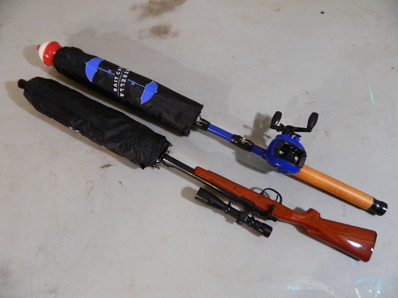 lot 91 image: 2 New Novelty Umbrellas