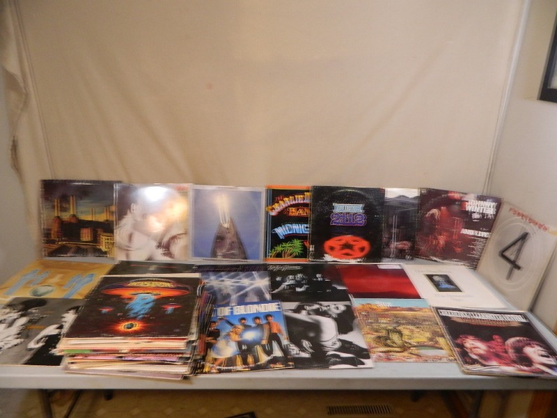 lot 100 image: Large Lot of 50 Records