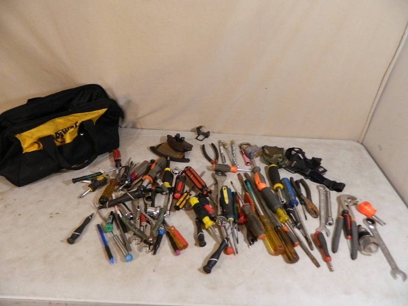 lot 136 image: Toolbag Full of Tools