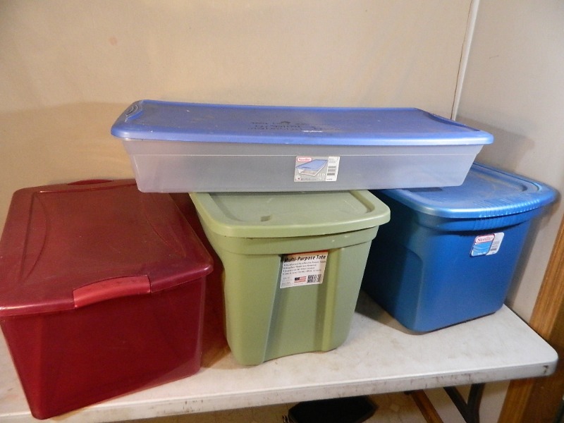 lot 159 image: 4 Assorted Totes with Lids