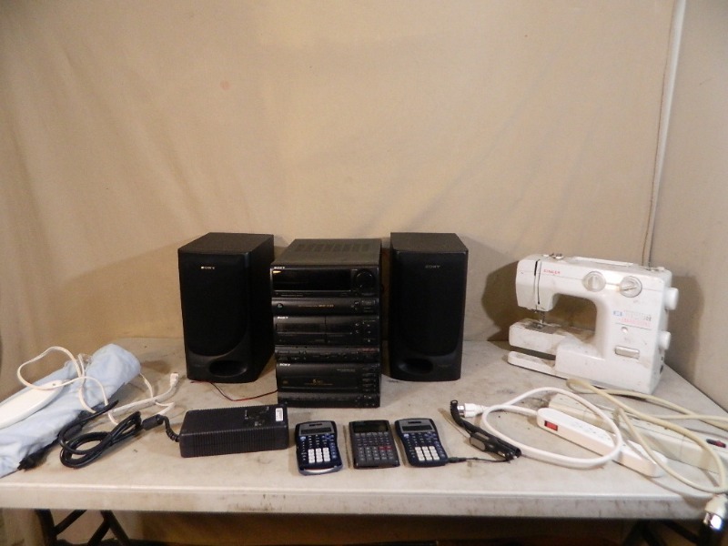 lot 165 image: Assorted Electronics
