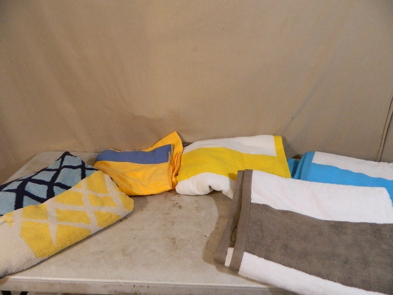 lot 177 image: 5 New Beach Towels